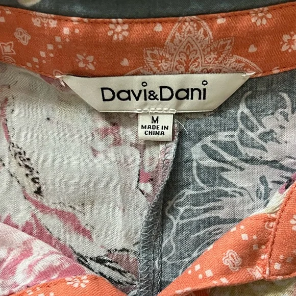 DAVI & DANI Multicolor Floral Button Down Shirt - Picture 4 of 4